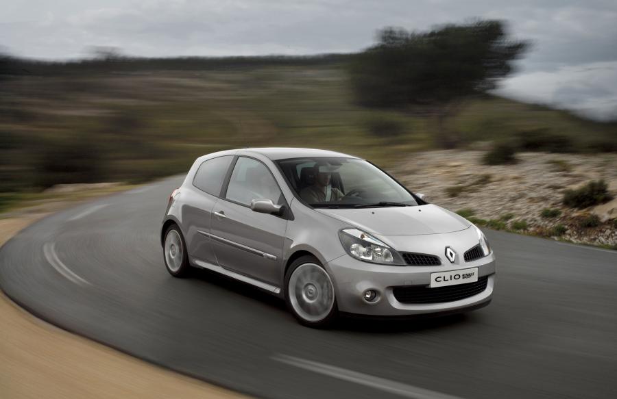  Renault Clio R.S. 2.0 16V 2006 года  (фото 82 из 125)